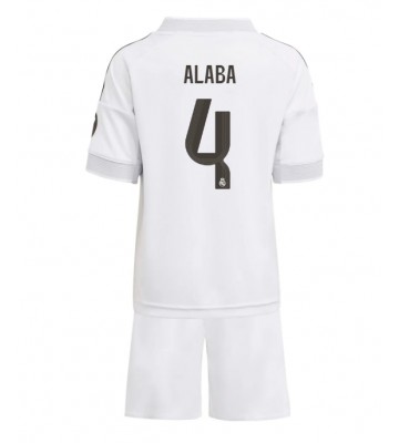Real Madrid David Alaba #4 Hemmaställ Barn 2025-26 Kortärmad (+ Korta byxor)